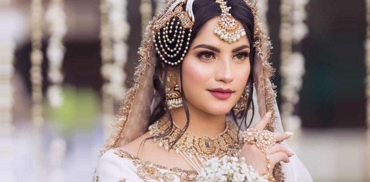 Neelam Muneer makes a surprising confession…